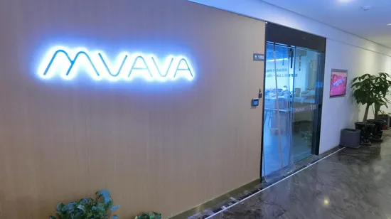 Abuk High Quality Unique Design Two Gang Two Way UK Switch Socket Brushed Panel DC Low Power Electric Wall Mounted Socket 